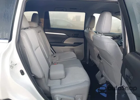 2015 Toyota Highlander Le Plus V6 из США, поврежденный, VIN 5TDZKRFH0FS066816